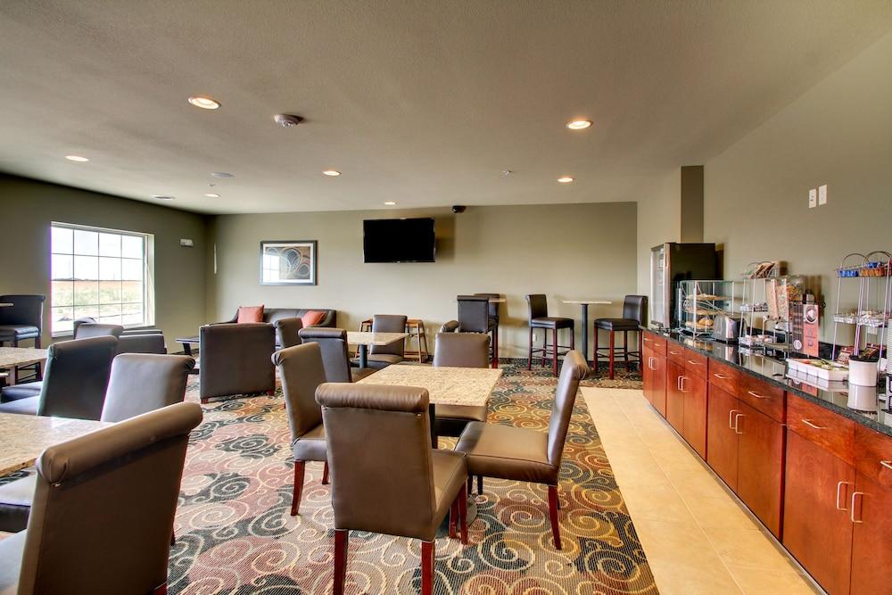 Stanton Inn & Suites photo 53