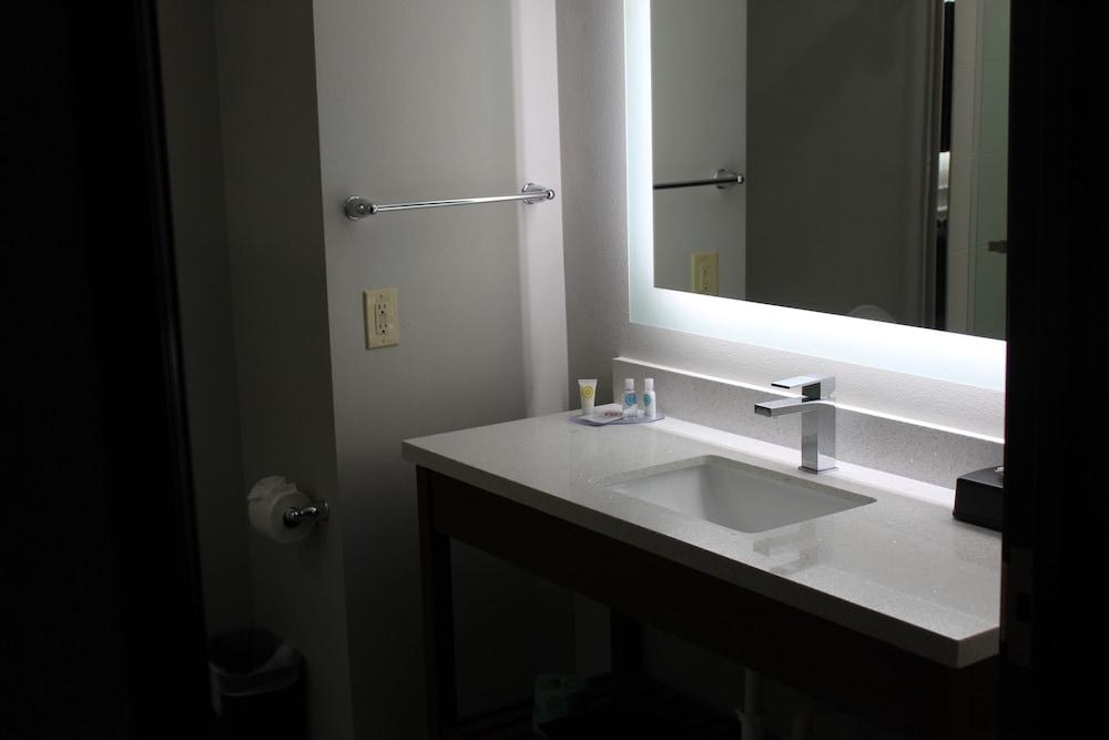 Comfort Inn & Suites Muskogee photo 31