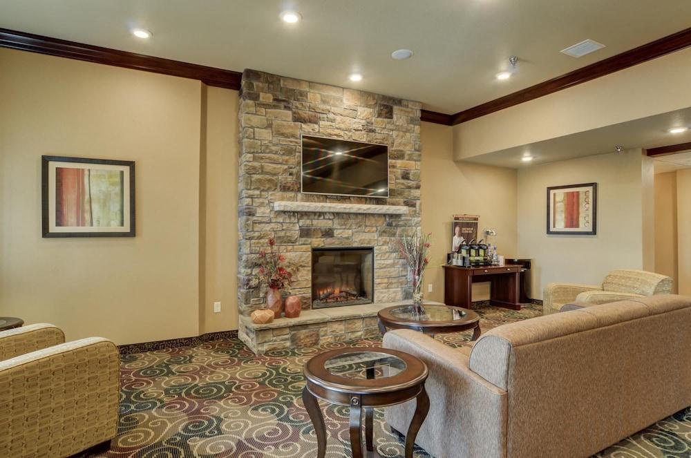 Cobblestone Inn & Suites - Altamont photo 44