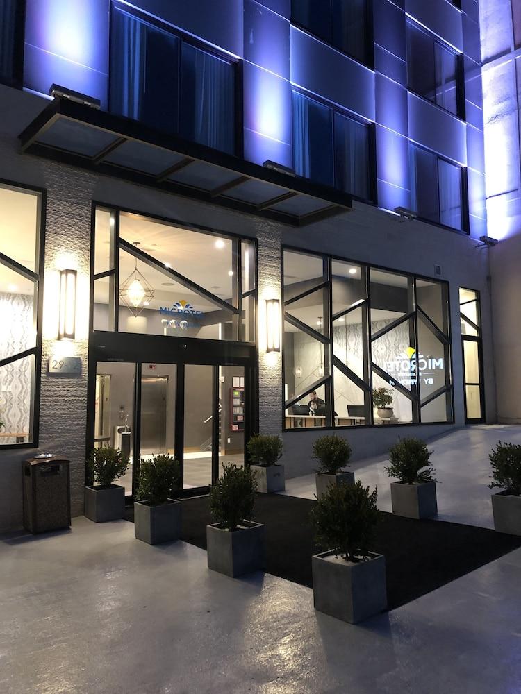 Microtel Inn by Wyndham Long Island City photo 36
