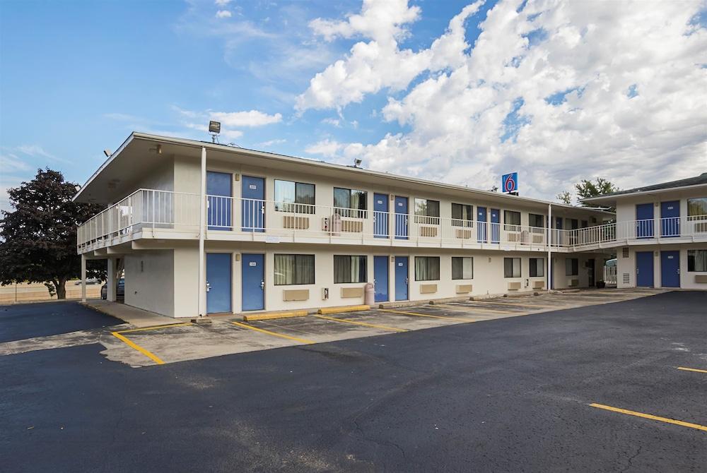 Motel 6 Rochester, MN photo 35
