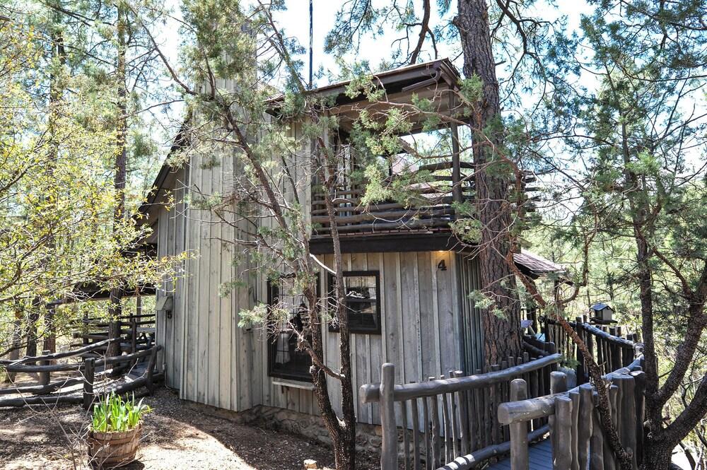 Bear Creek Motel And Cabins photo 62