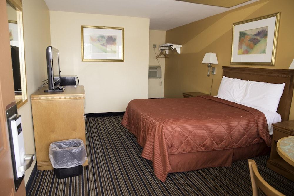 Capri inn and Suites photo 16