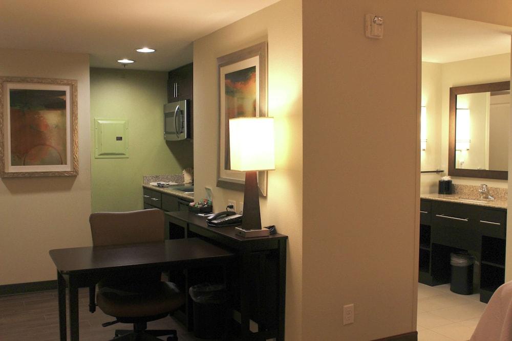 Homewood Suites Victoria, TX photo 9