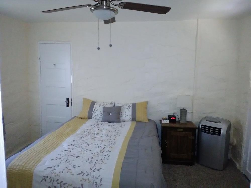 Shep's Miners Inn photo 62