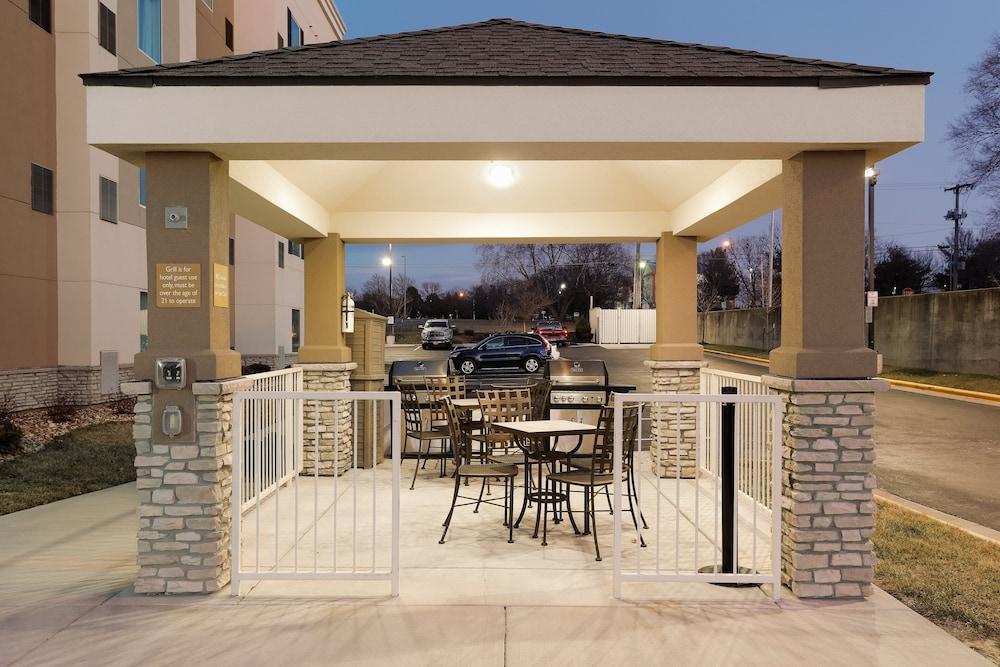 Candlewood Suites Lenexa - Overland Park Area by IHG photo 42