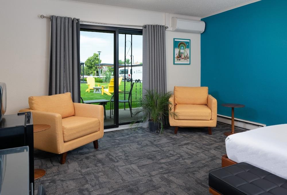 The Sapphire Motel photo 27