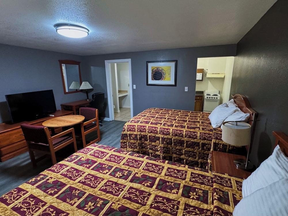 Country Inn Motel photo 6