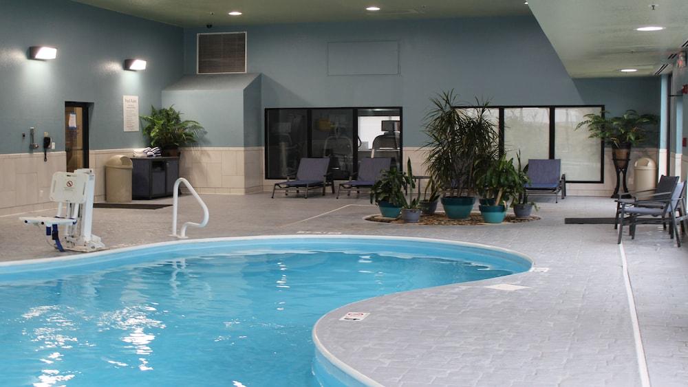 Holiday Inn Express Winfield by IHG photo 9