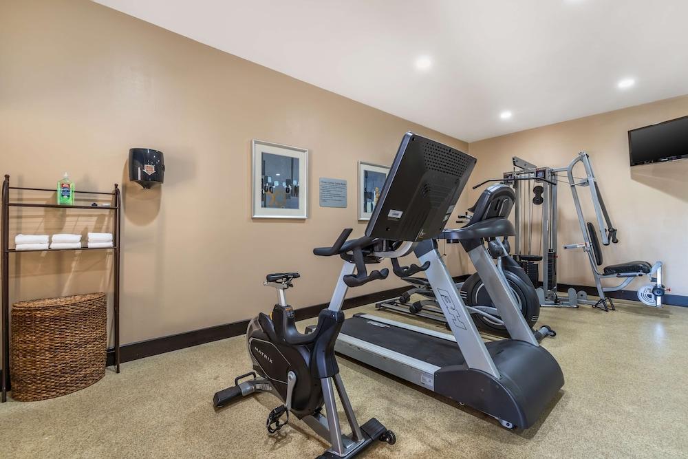 Best Western Plus Lytle Inn & Suites photo 11