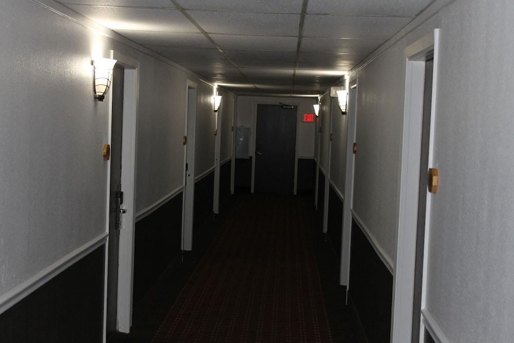 Wyatt Earp Hotel photo 12