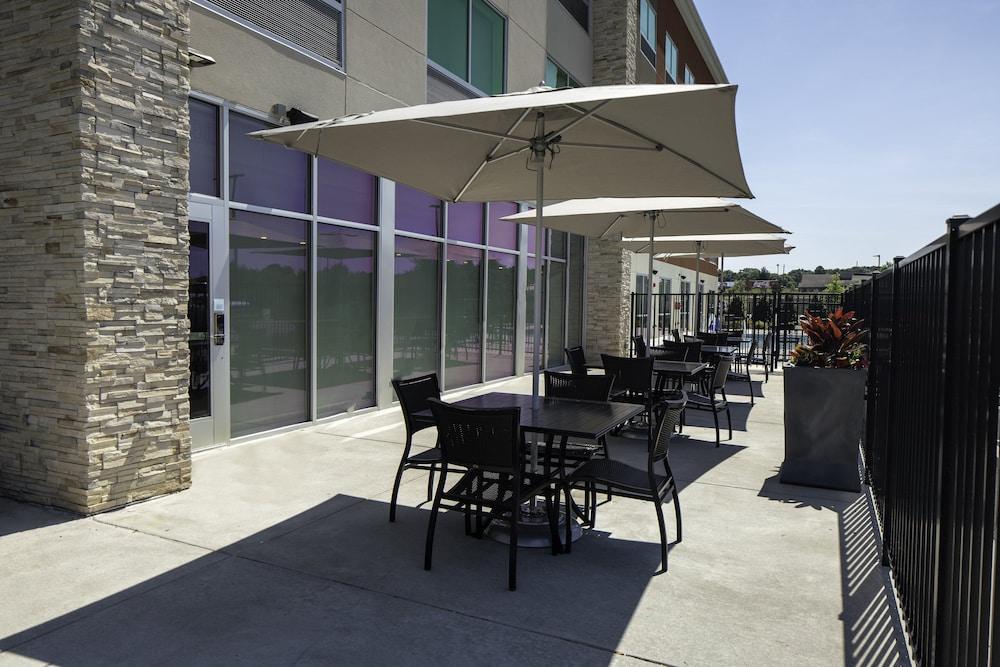 Holiday Inn Express and Suites Griffin by IHG photo 41
