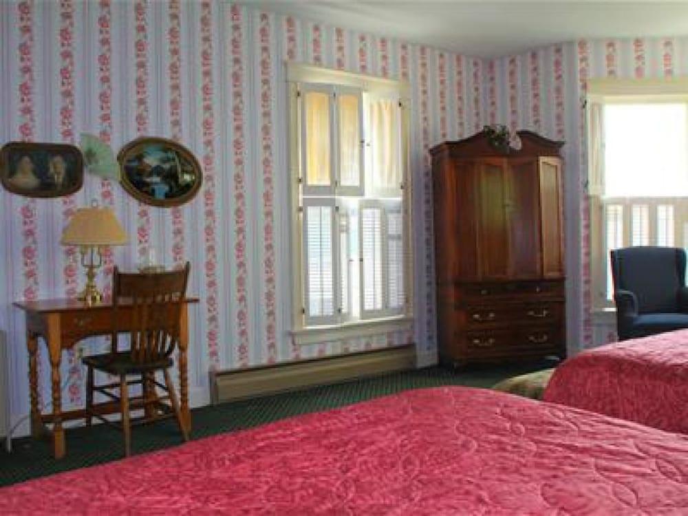 Inn on Mackinac photo 79