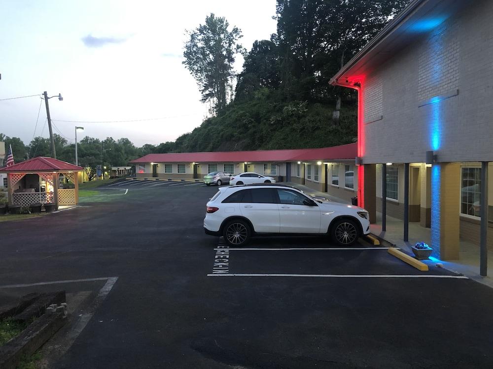 Ellijay Inn photo 21