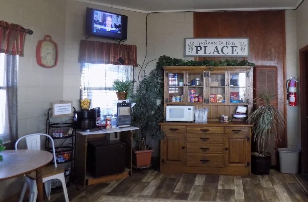 Dighton Inn photo 4