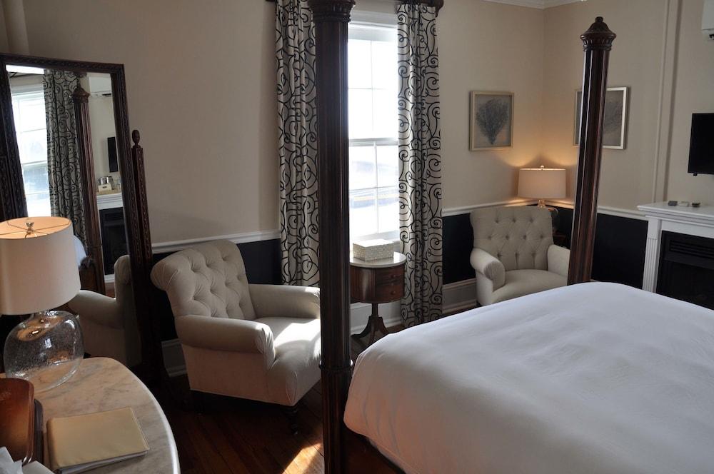 Peter Shields Inn & Restaurant photo 10