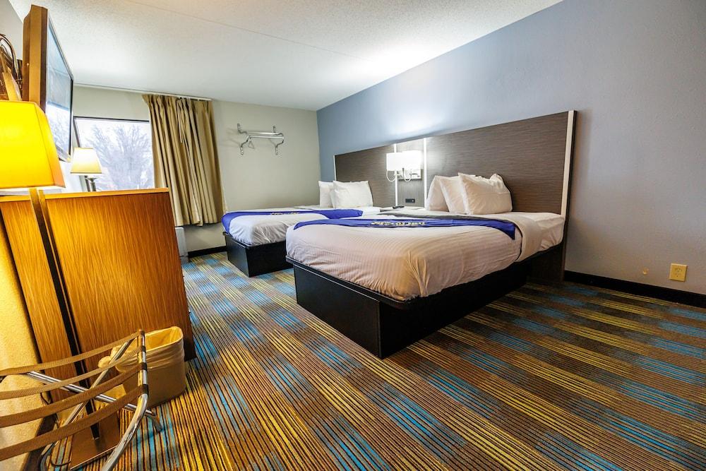 New Victorian Inn & Suites photo 6
