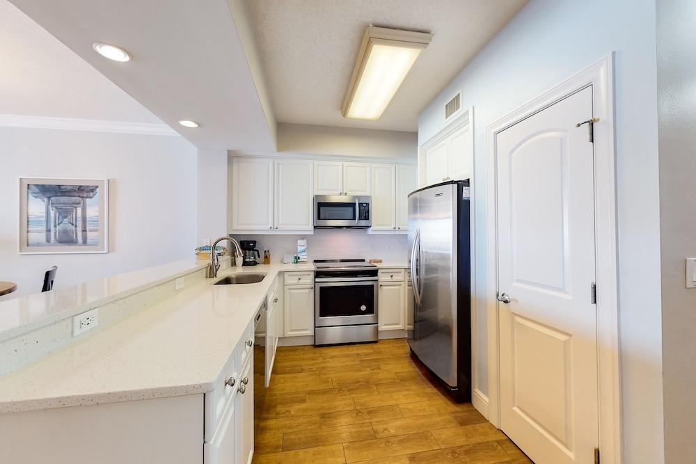 Azure Condominiums photo 18