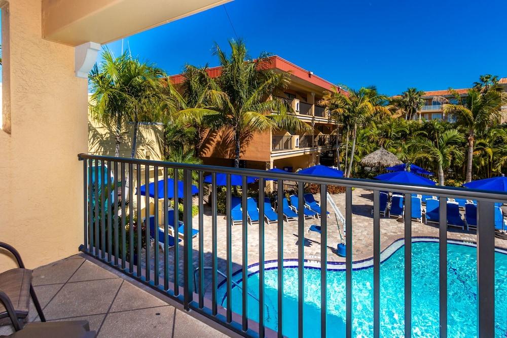Coconut Cove All-Suite Hotel photo 7