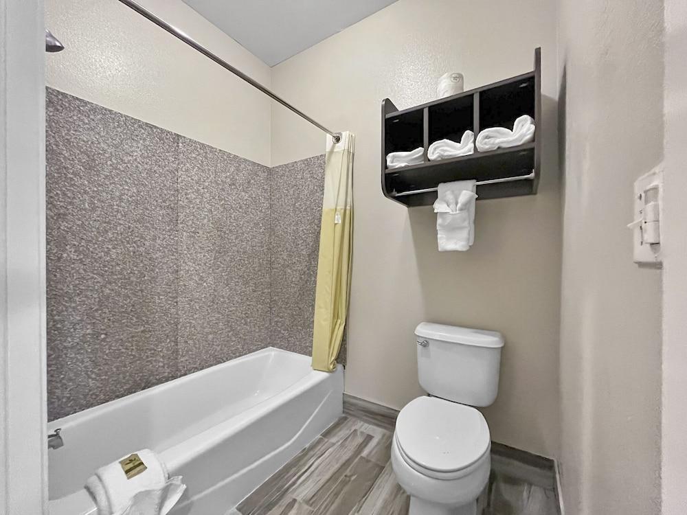 Rodeo Lodge photo 11