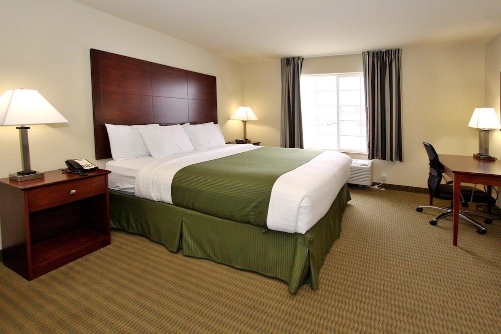 Cobblestone Inn & Suites photo 3