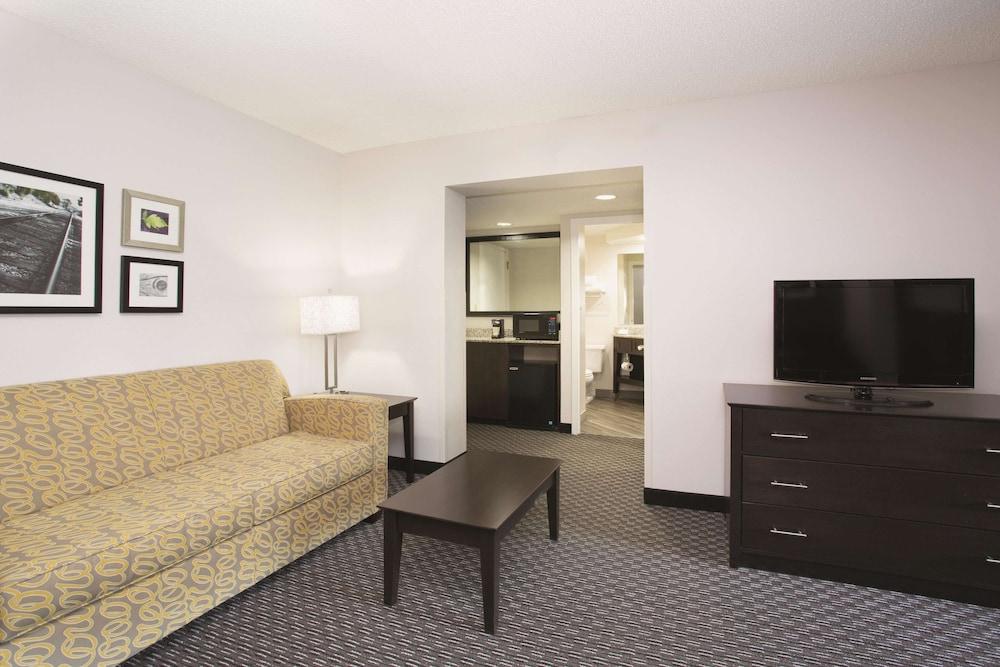 La Quinta by Wyndham Denver Englewood Tech Center photo 19
