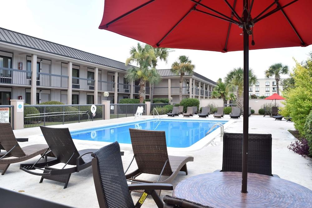 Ramada by Wyndham Savannah Gateway photo 24