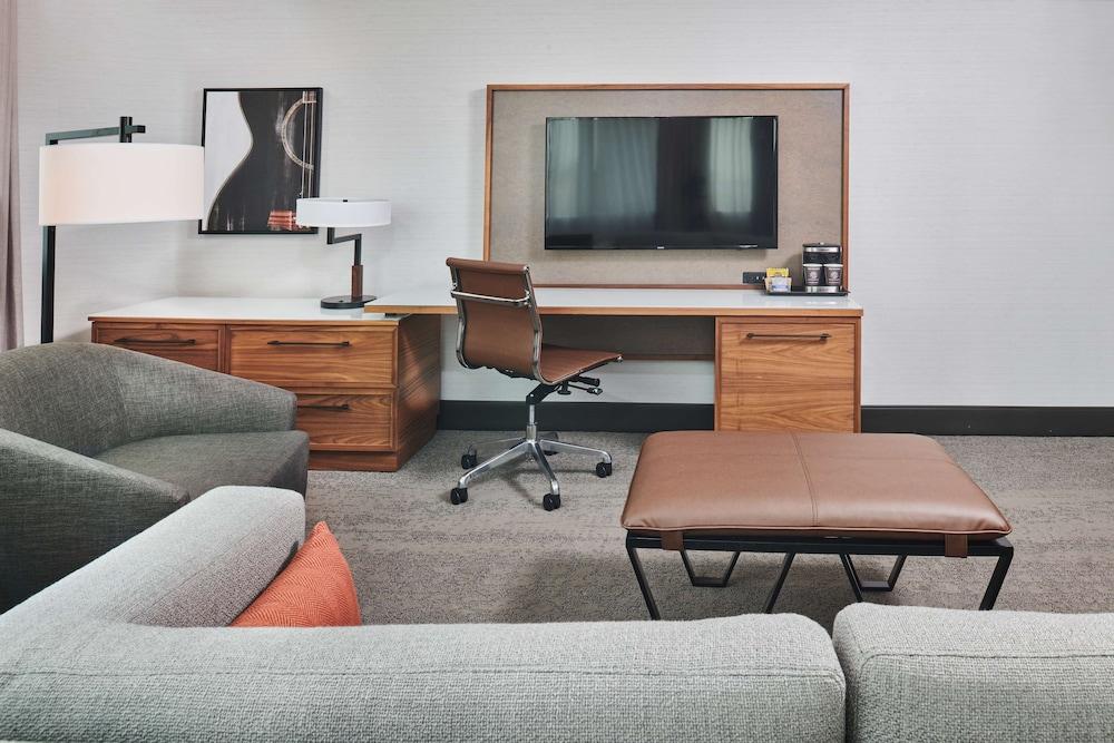 DoubleTree by Hilton Fullerton photo 15