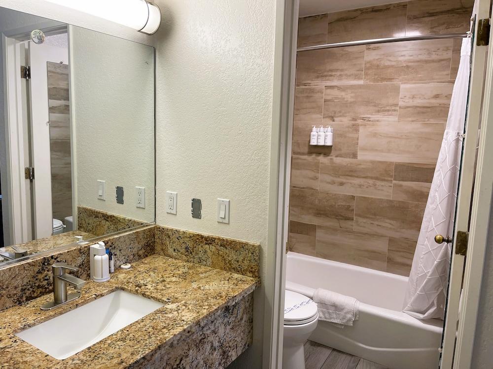 Americas Best Value Inn & Suites Joshua Tree National Park photo 92