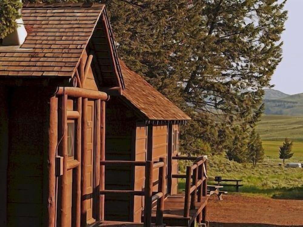 Roosevelt Lodge & Cabins - Inside the Park photo 12