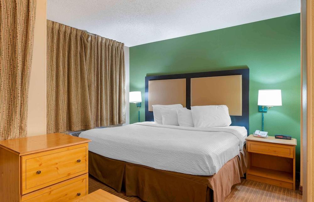 Extended Stay America Suites Chicago Schaumburg Conv Center photo 30