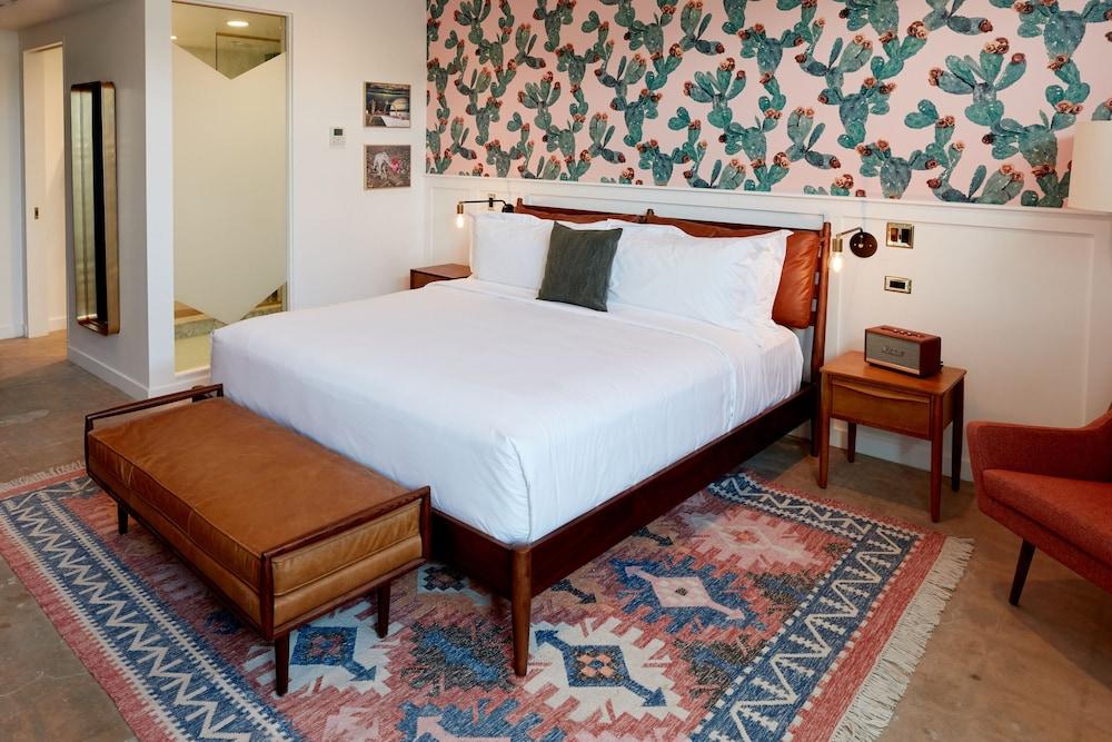 Rise Uptown Hotel photo 11