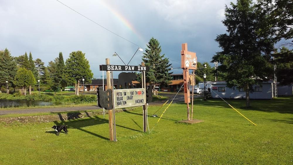 Bear Paw Inn photo 20