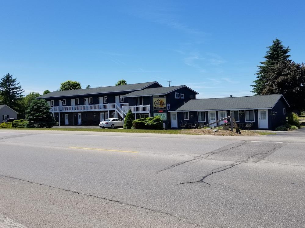 Crystal Lake Resort — hotel in Beulah