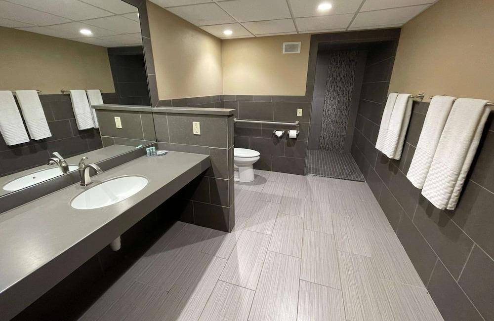 Crossroads Hotel and Event Center photo 9