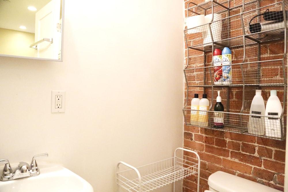The Nomad Suites & Apartments photo 35