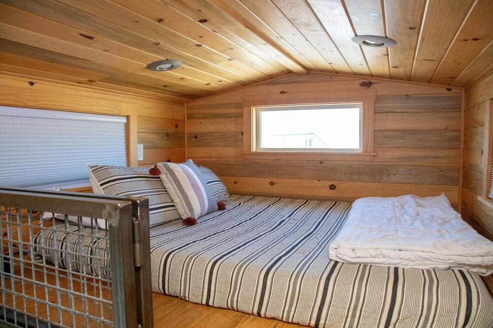 Trail and Hitch Tiny Home Hotel and RV photo 5