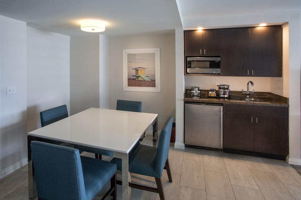 Doubletree Resort by Hilton Hollywood Beach photo 5