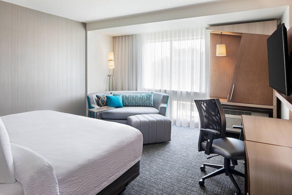 Courtyard by Marriott Wayne Fairfield photo 5