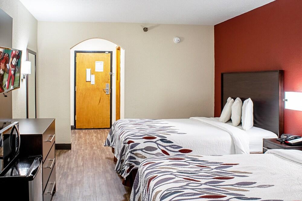 Red Roof Inn & Suites Middletown - Franklin photo 15