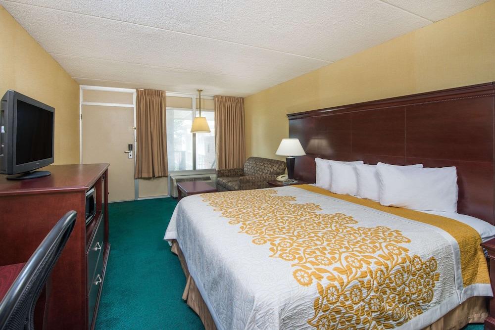 Days Inn by Wyndham Paducah I-24 Exit 4 photo 5