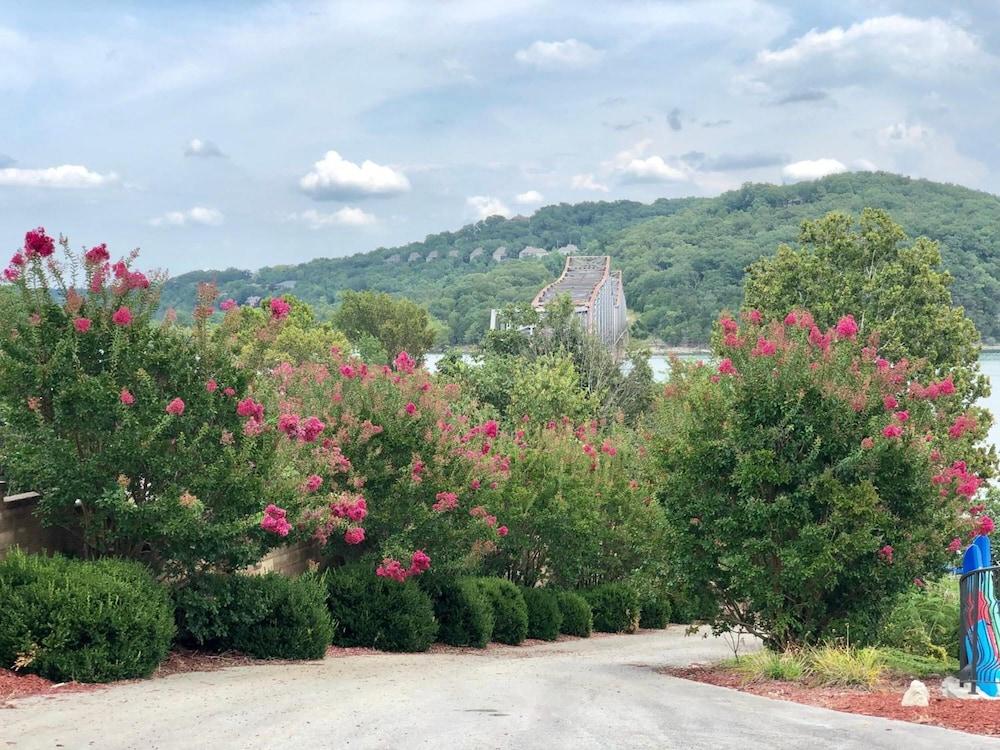 D'Monaco Luxury Resort photo 63