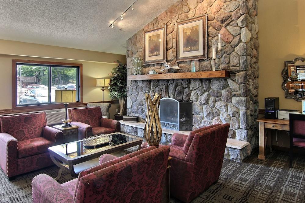 Blossom Hotel & Suites Traverse City photo 38