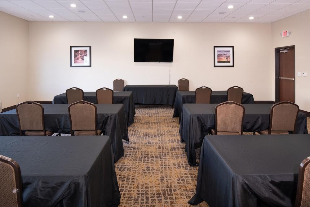 Home Away Suites photo 22
