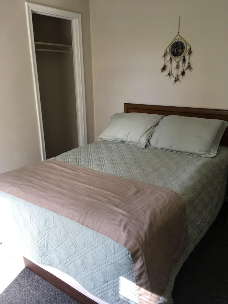 White Feather Motel photo 3