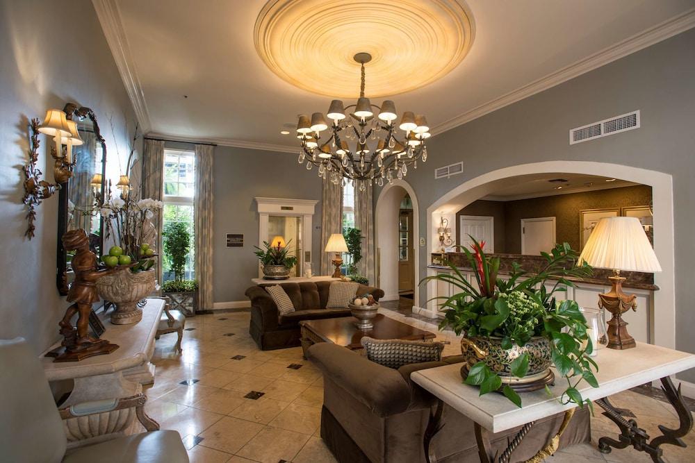 Bienville House photo 2