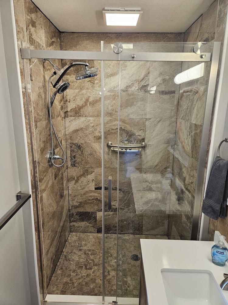 Liberty Hill Executive Inn photo 32