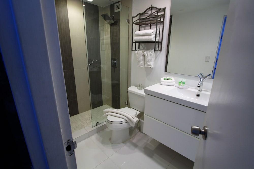 Soleil Apartments at Castle Beach Club photo 5