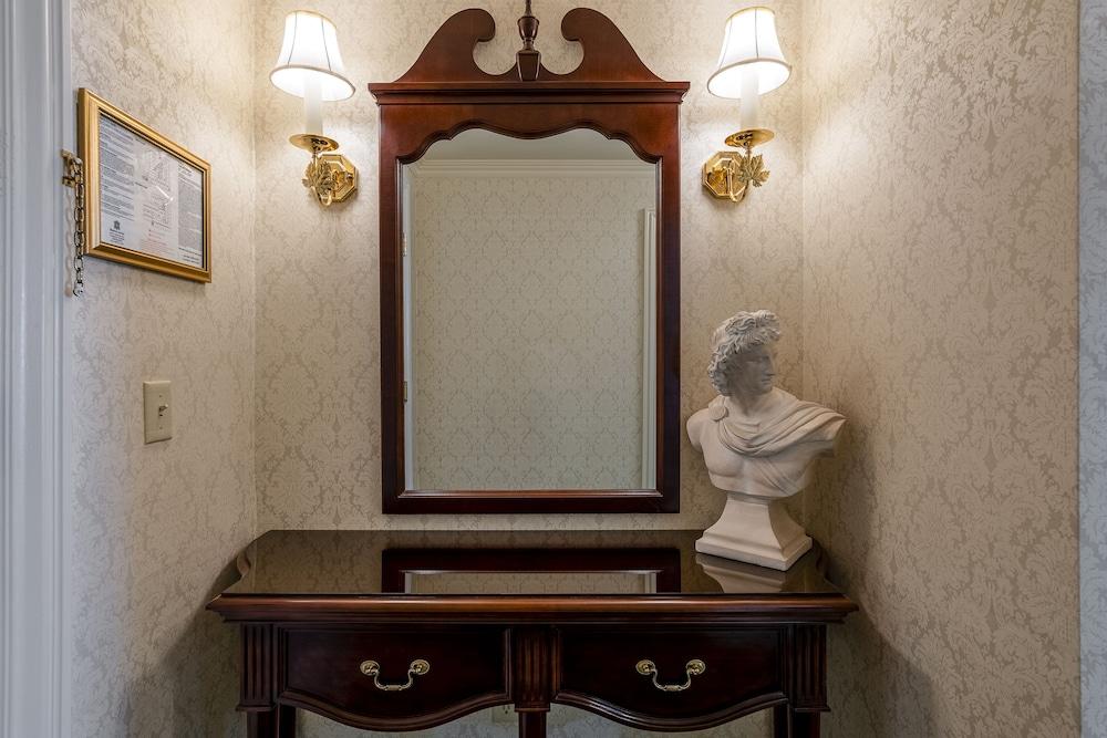 Bristol Hotel, Boutique Collection photo 2