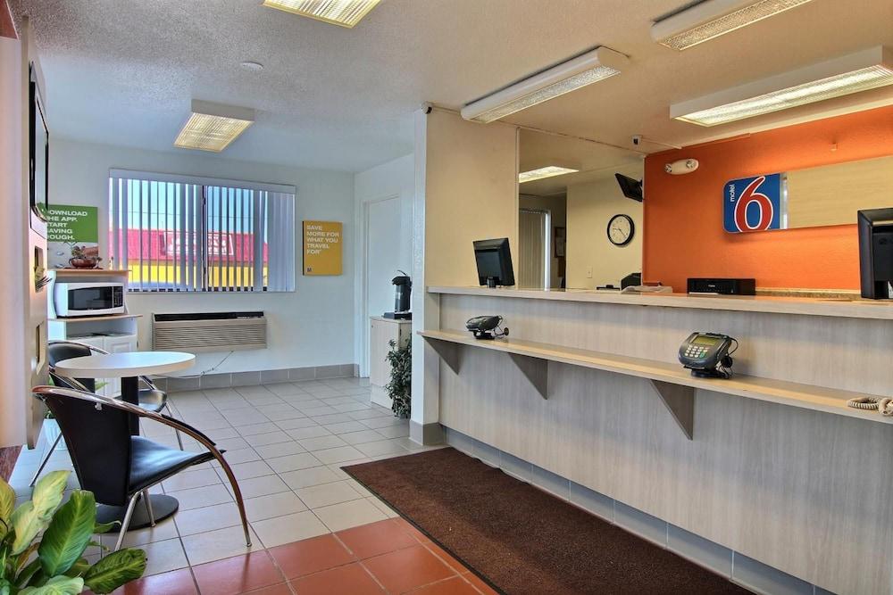 Park Inn by Radisson, Fargo West Acres photo 2